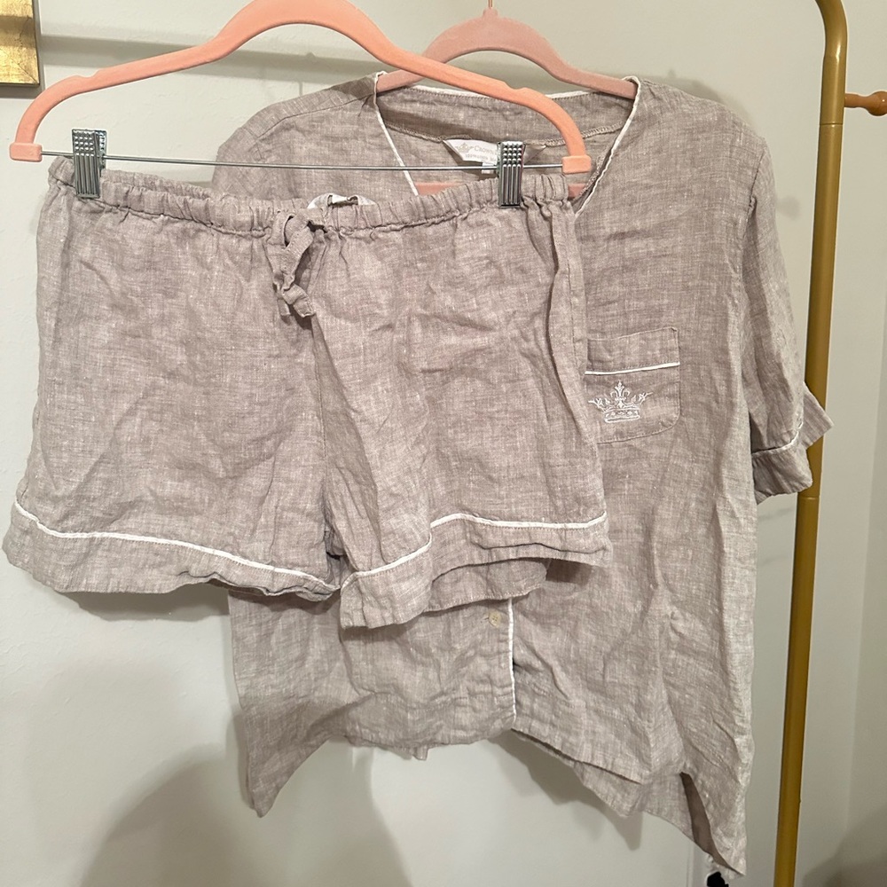Arte Italica- Crown linen designs size XL pj set, in grayish/tan color.